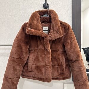 Abercrombie & Fitch Brown Teddy Jacket Plush Cropped Design